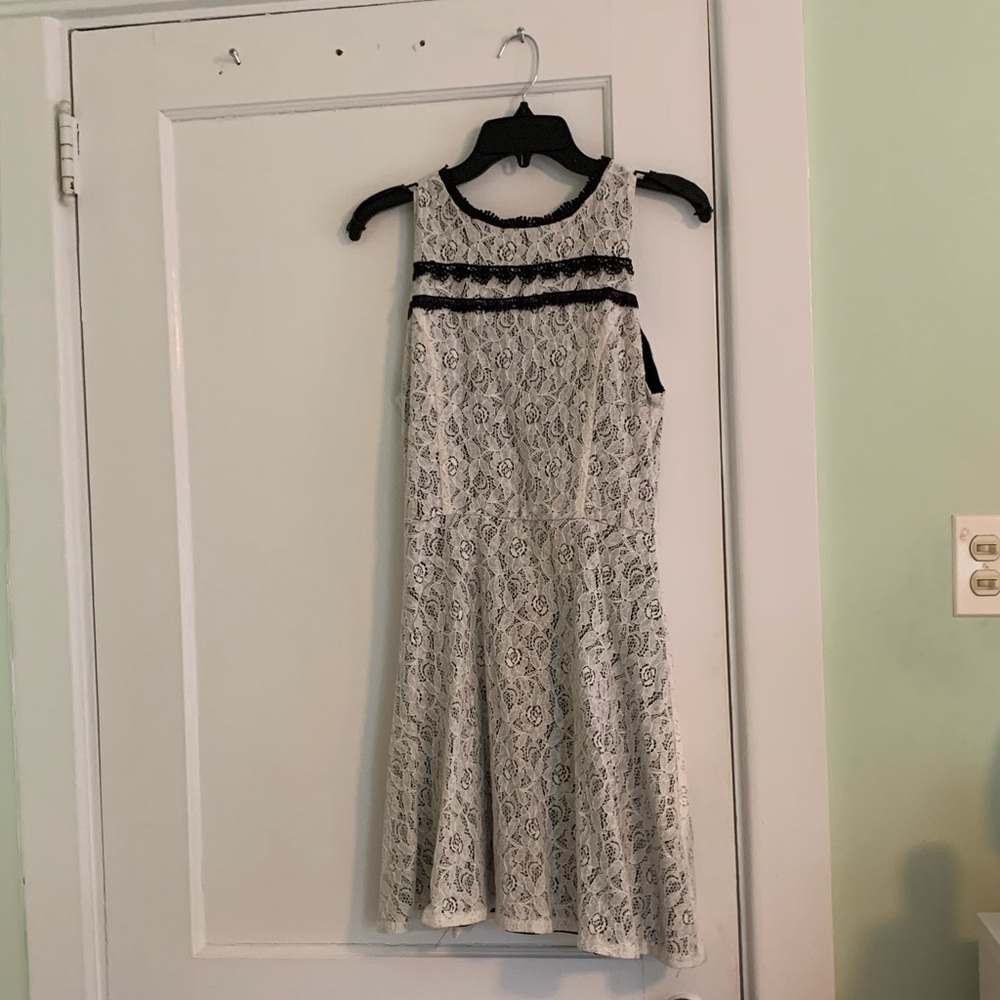 Aqua by Bloomingdale’s lace dress size M